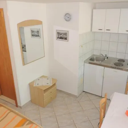 Lidija- Studio Apartman *